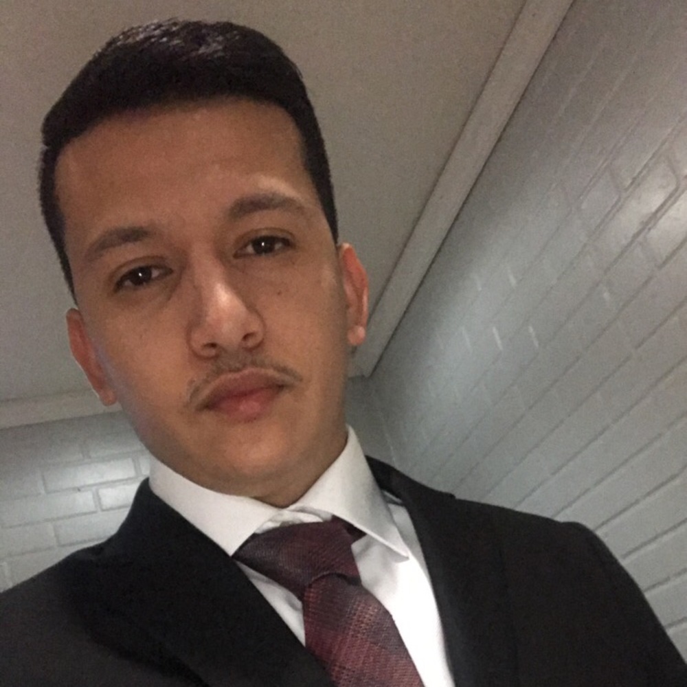 Meet your Posher, Carlos